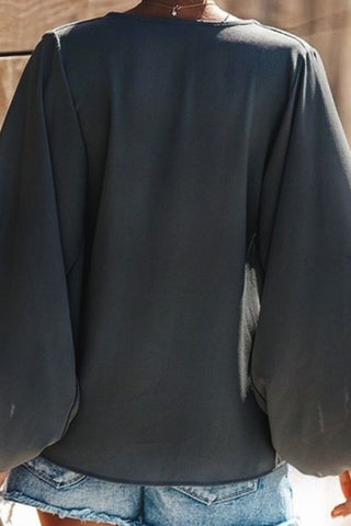 products/Plain_V-neck_Chiffon_Blouse_With_Lantern_Sleeves_7.jpg